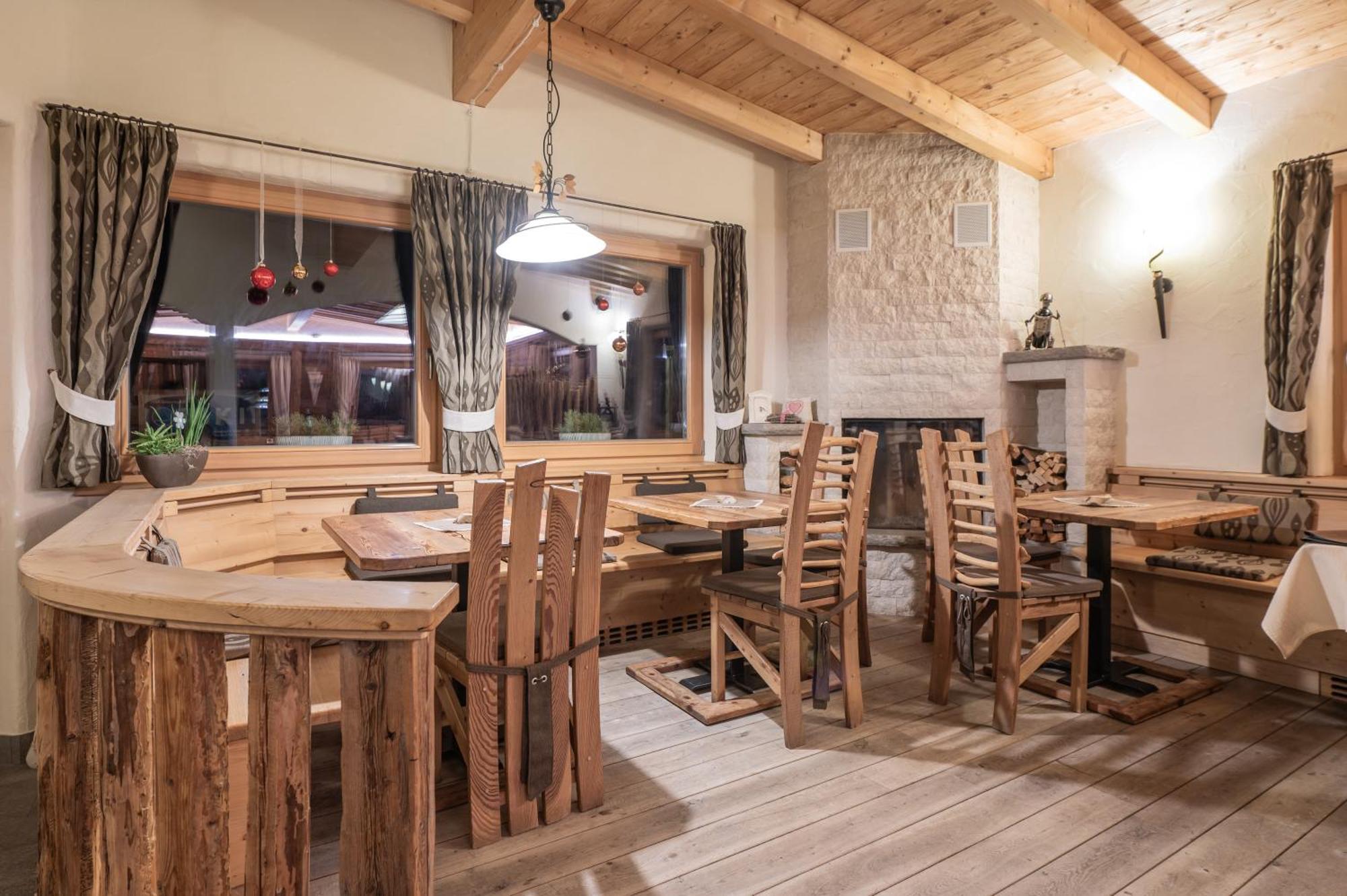 Rifugio La Para San Vigilio Di Marebbe Zewnętrze zdjęcie